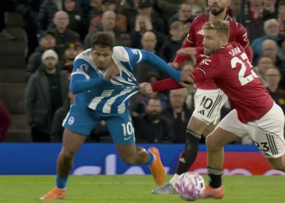 Oficial de la Premier League: el contacto ilegal de Luke Shaw con Rutte fue mínimo, por lo que el gol es válido