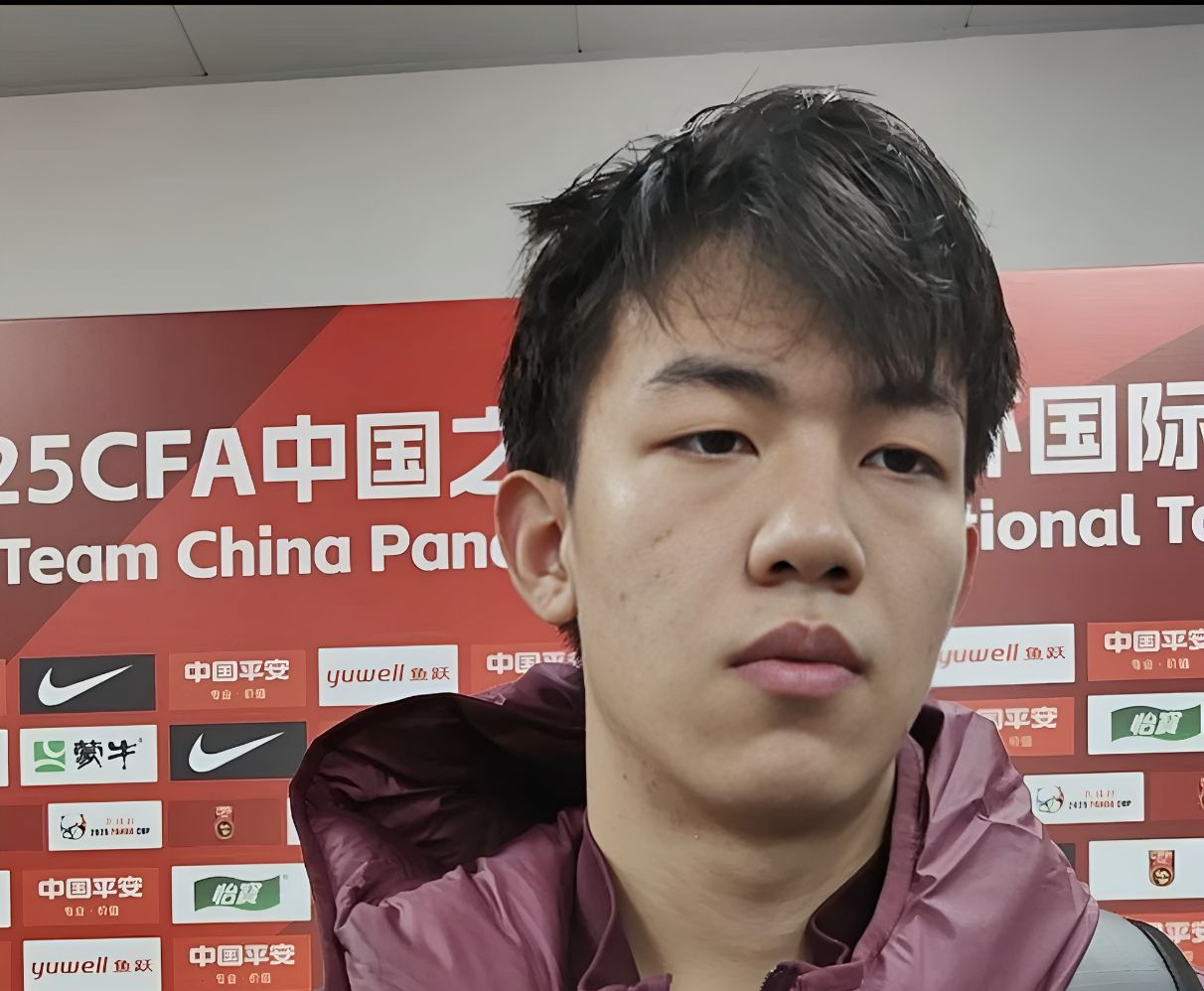 Wang Bohao: Date 6 puntos para tu debut y debes hacer todo lo posible para ganar el partido contra Corea del Sur.