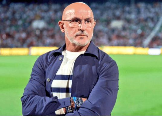 De La Fuente: Evaluaremos la condición física de Huizen antes de decidir si jugaremos con él en el próximo partido