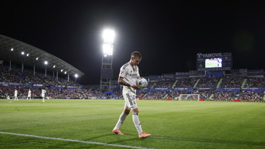 Medios occidentales: Masantono rechazó la cirugía y optó por un tratamiento conservador, y no se puede determinar la fecha de su recuperación.