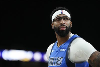 ¡Cincuenta y cinco! Predicción de ESPN: tasa de victorias de los Mavericks 51%, tasa de victorias de los Raptors 49%