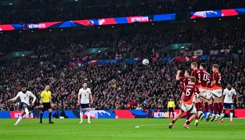 Inglaterra vs Letonia