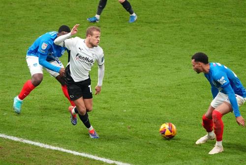 Condado de Derby contra Portsmouth