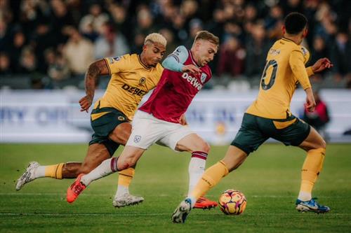 West Ham United vs Lobos