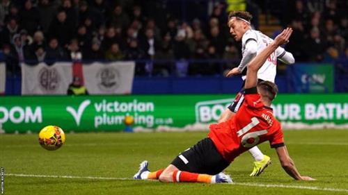 Bolton Wanderers contra Luton Town