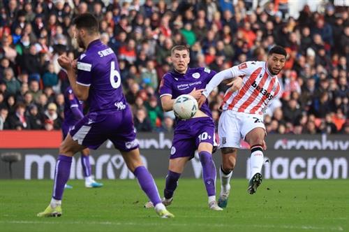 Stoke City vs Distrito de Stevenage