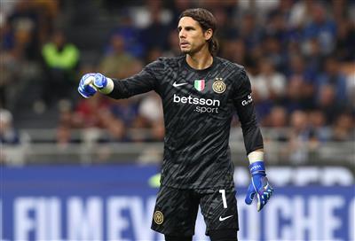 ¿Realmente viejo? Sommer hizo 0 paradas y el Napoli anotó 3 goles con 3 tiros a portería