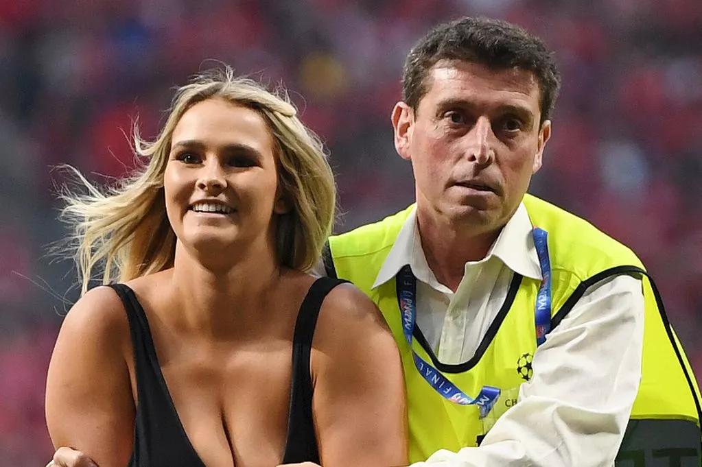 Medios británicos: la chica de la final de la Liga de Campeones de 2019 ahora se ha convertido en piloto