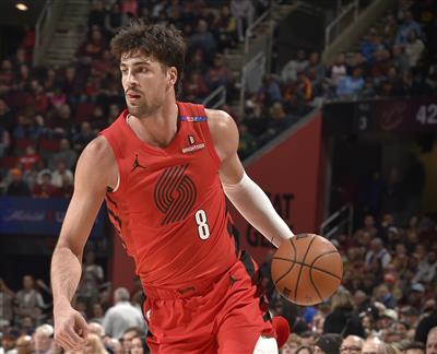 Avdija anotó 20 puntos en la mitad y 13 puntos en el segundo cuarto para liderar la reversión de los Trail Blazers.