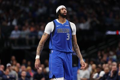 ¡El estatus competitivo está mejorando! Los de cejas pobladas anotaron 16 puntos y 8 rebotes en 6 de 12 tiros en la mitad.