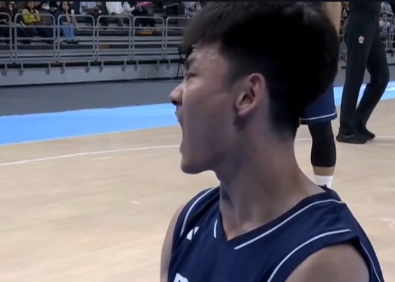 ¡Un importante contribuyente a la victoria de Guangdong! Xu Jie y Wang Ruize se combinaron para 56 puntos, 14 rebotes y 6 asistencias