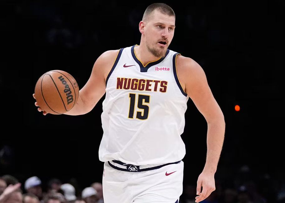 ¡Potencia de fuego total! Jokic terminó el primer cuarto con 25 puntos, 8 de 11 en tiros y 5 rebotes.