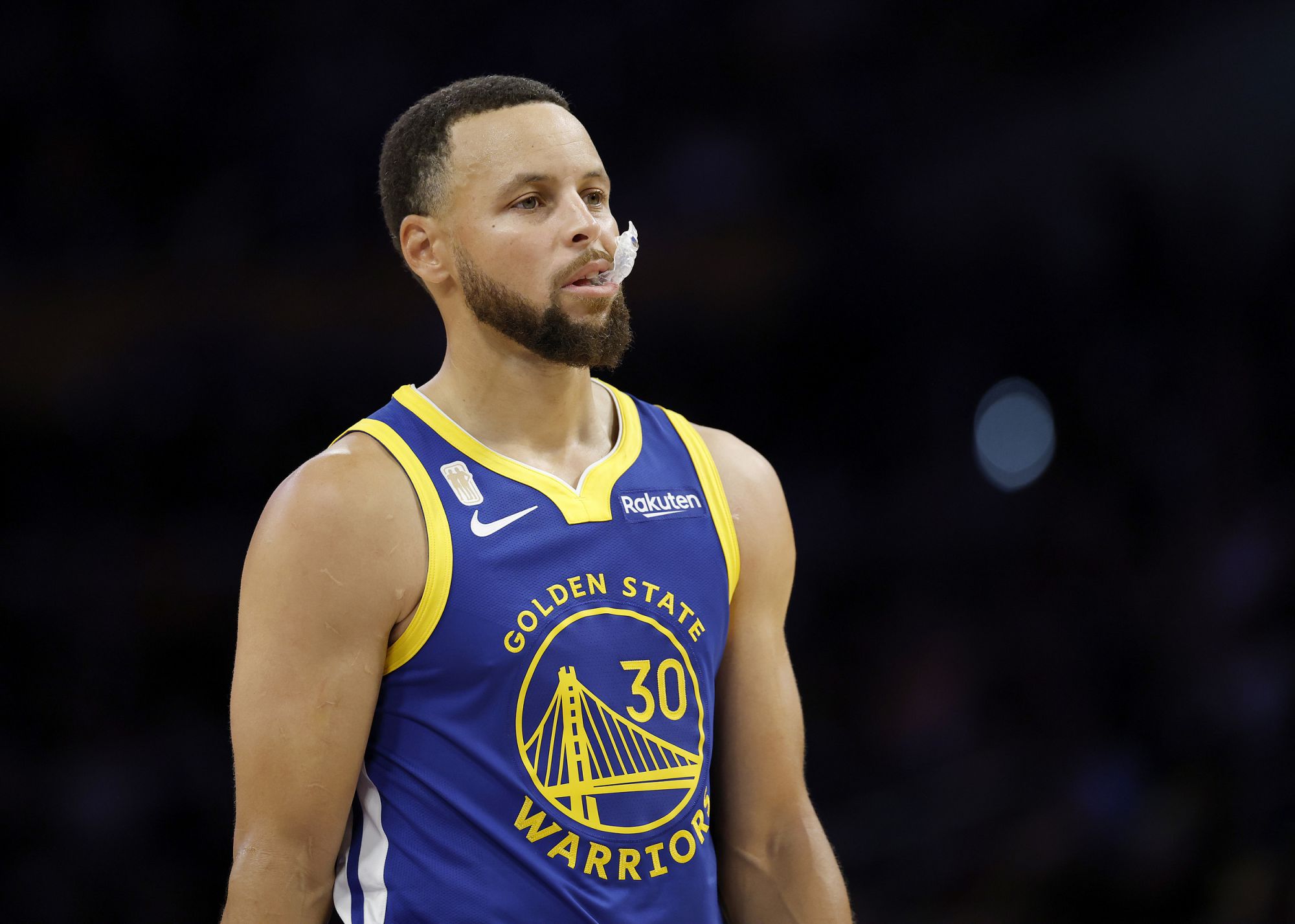Curry anotó 22 puntos en el tercer cuarto, ocupando el primer lugar en la historia con 43 puntos 20+ en un solo cuarto de su carrera.