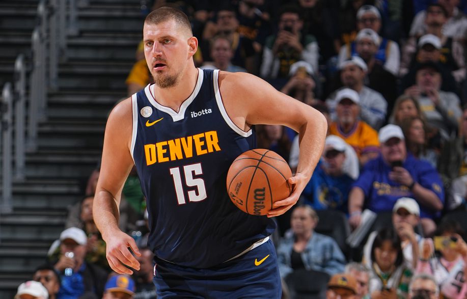 Precisión divina! Jokic anotó 19 puntos, 9 de 10 en la mitad, 7 rebotes y 4 asistencias.