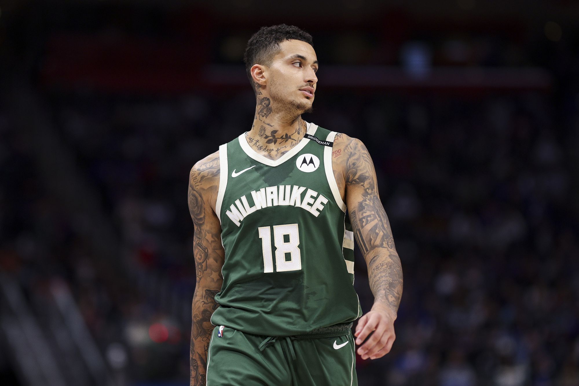 ¡El ataque falló por completo! Los Bucks sólo anotaron 34 puntos en el entretiempo y quedaron impresionados. Kuzma anotó 0 de 6 goles.