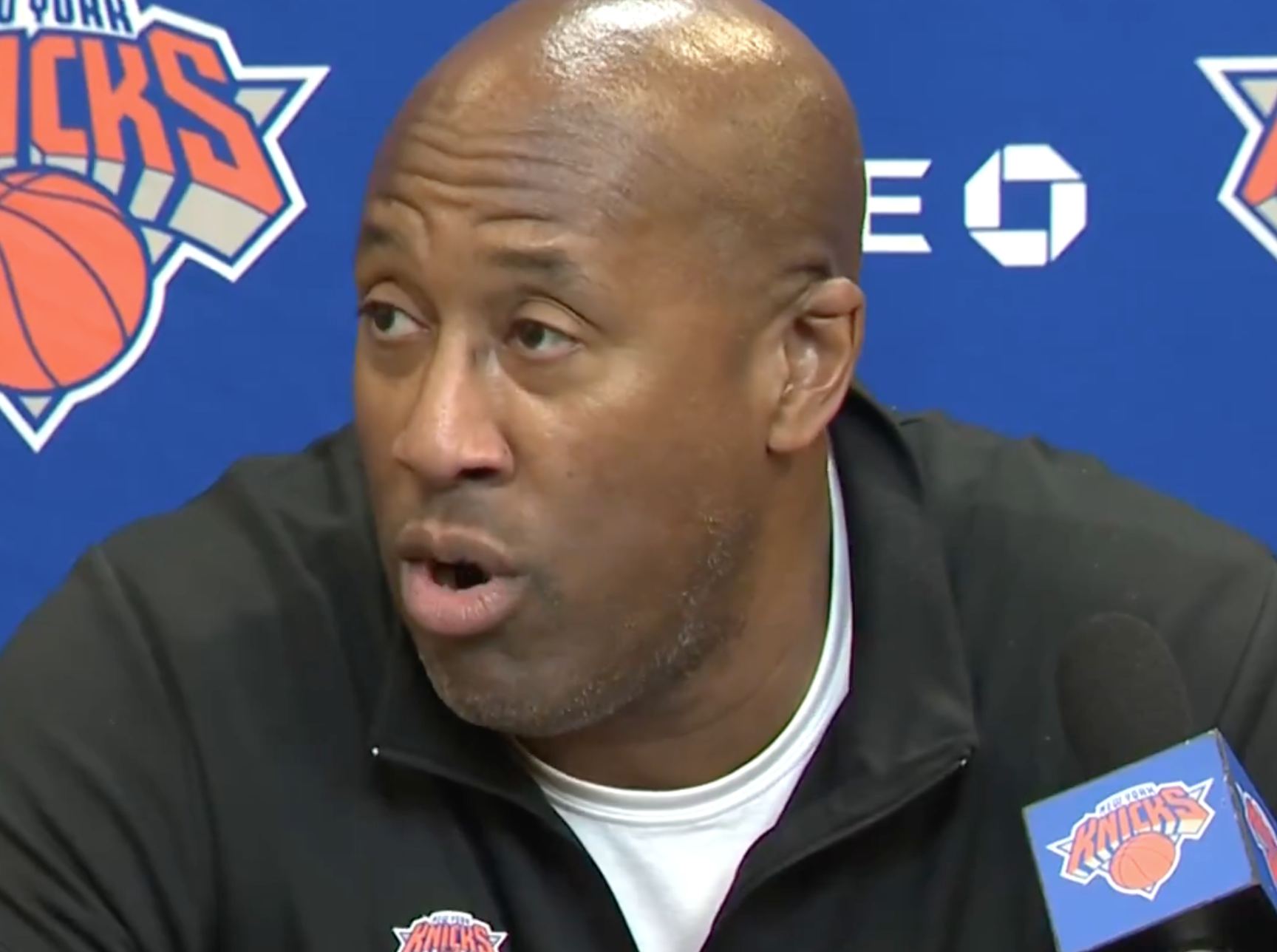 Mike Brown: El presidente del equipo dijo que jugamos como un juego de comodines de alto nivel