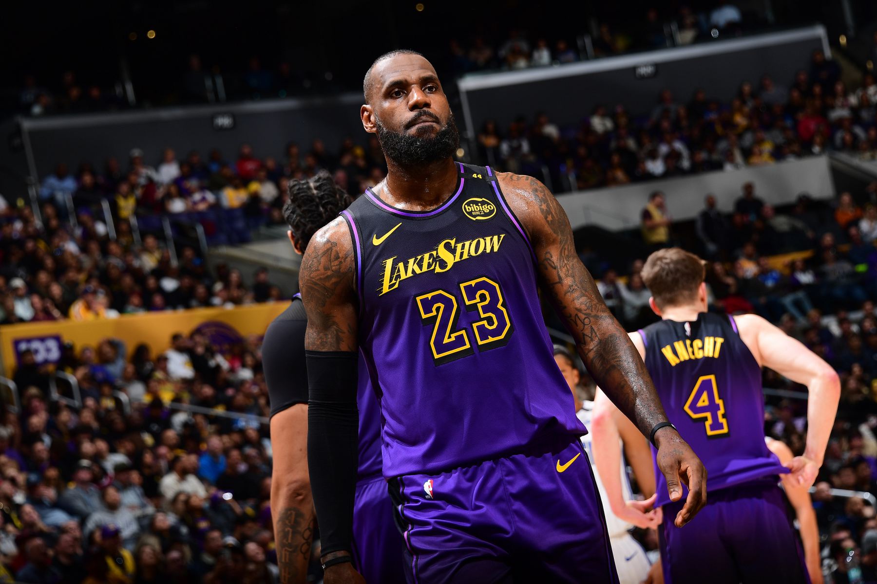 Shams: Los Lakers retiraron a James de la Liga de Desarrollo y su debut en la temporada llegará pronto