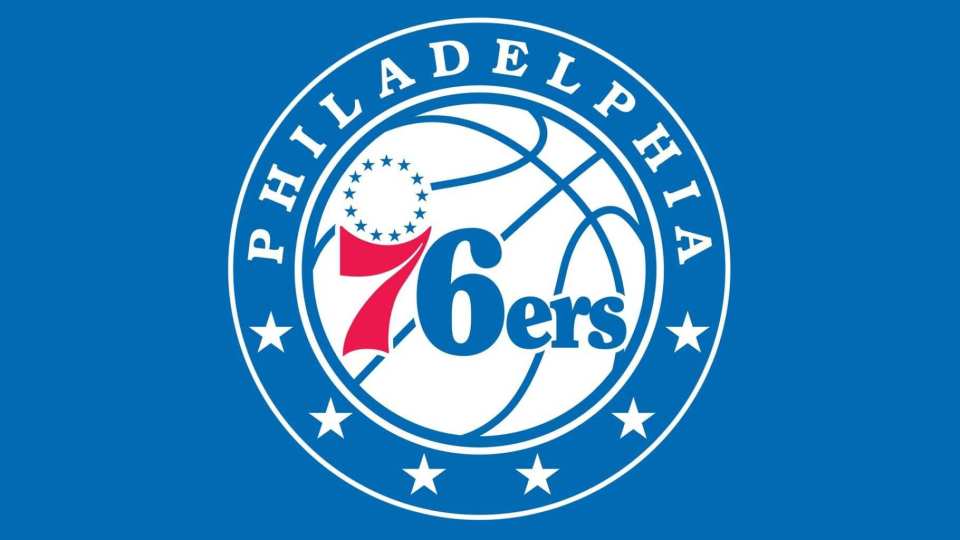 ¡Control del balón caliente! Embiid y otros tres 76ers acertaron 11 de 17 triples y anotaron 47 puntos juntos.