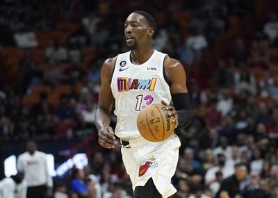 ¡Gran sensación de control del balón! Ocho jugadores del Heat anotaron en cifras dobles, anotando 146 puntos y lanzando un 53,9% desde el campo.