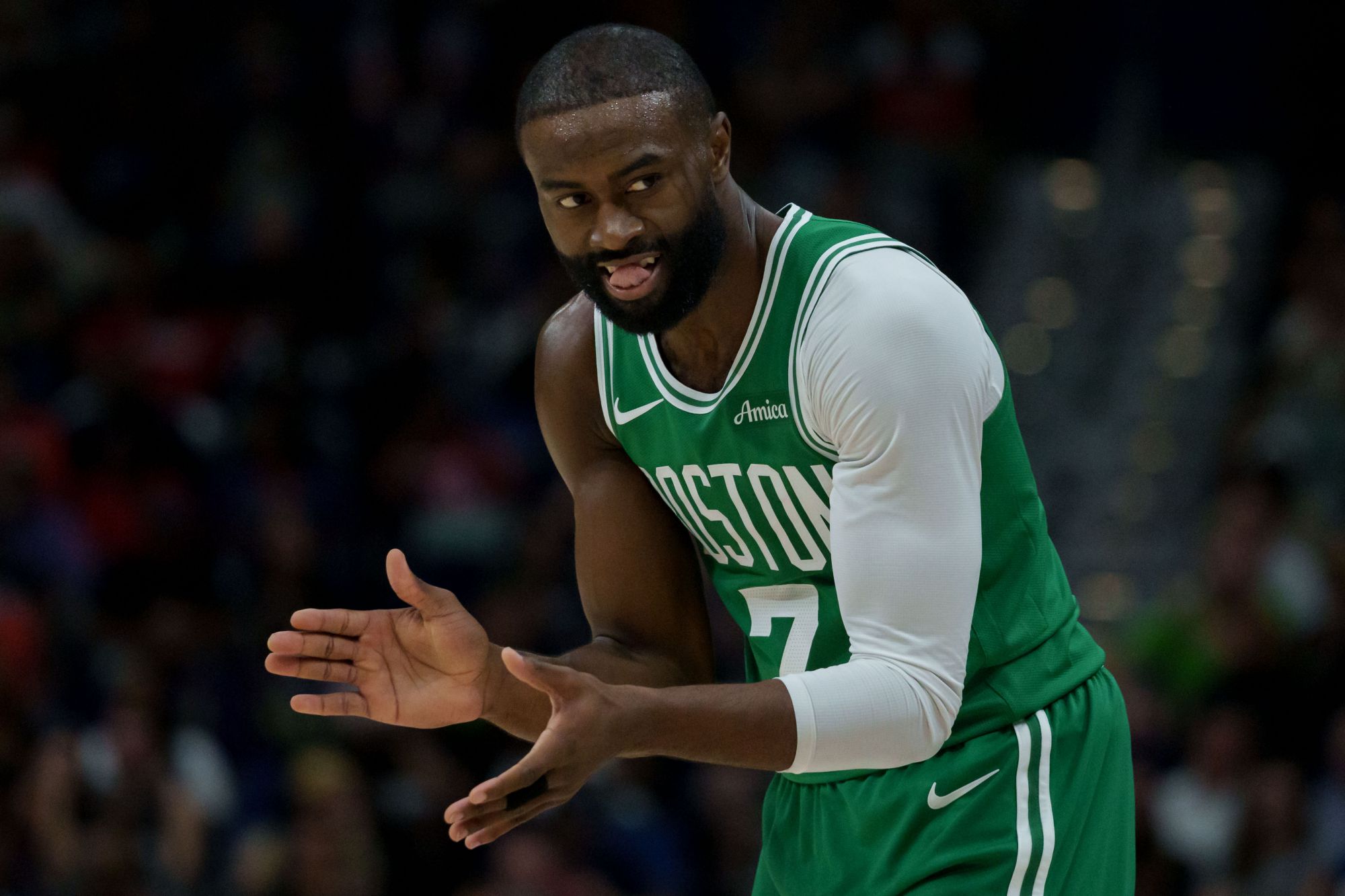 Jaylen Brown anotó 35+5+5 en el tercer tiempo más corto, solo superado por Jordan y Doncic
