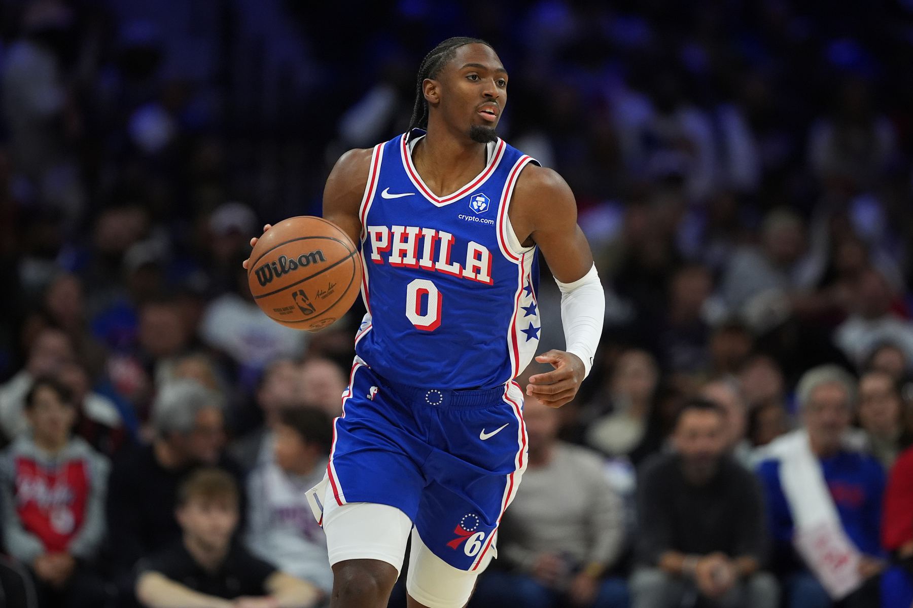 ¡Las reservas son impresionantes! Los reservas de los 76ers anotaron más que los titulares en el entretiempo, y solo Maxi anotó cifras dobles como titular.