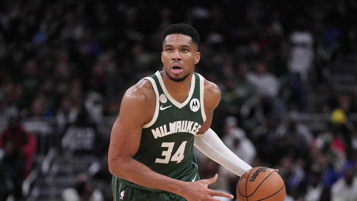 Antetokounmpo y AJ Green se combinaron para anotar 27 puntos en el tercer cuarto, y los Bucks recuperaron 11 puntos en un solo cuarto.
