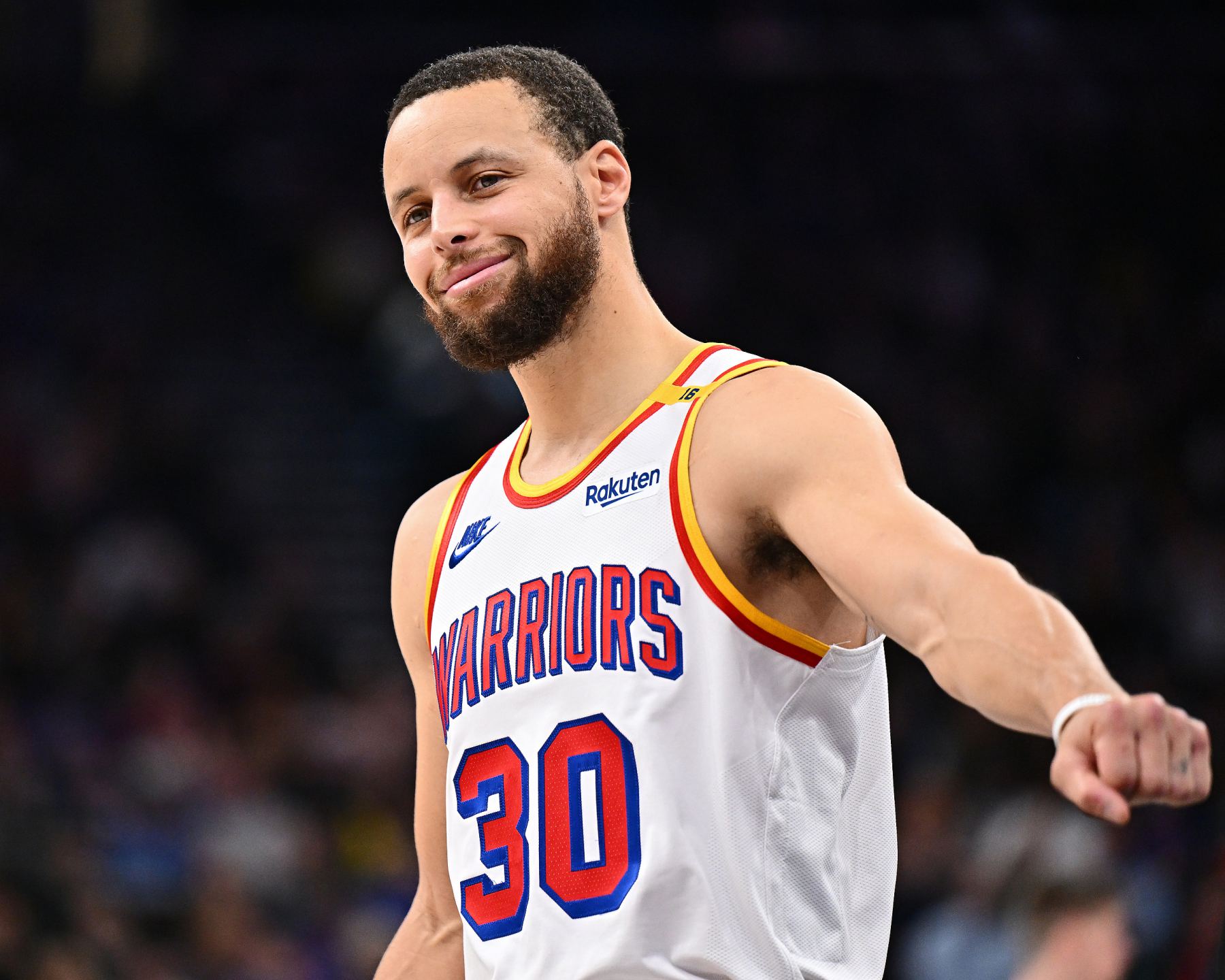 Curry anotó más de 9 triples en un solo juego por 47ª vez en su carrera, liderando el récord por un precipicio.