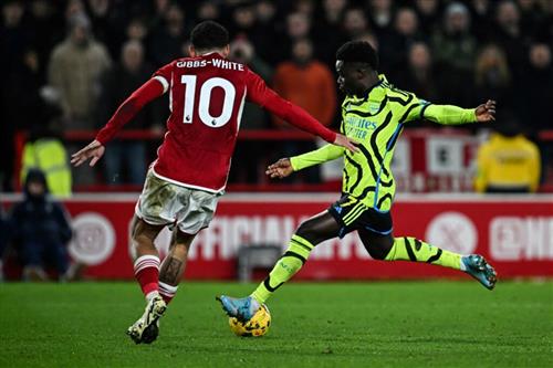 Bosque de Nottingham vs Arsenal